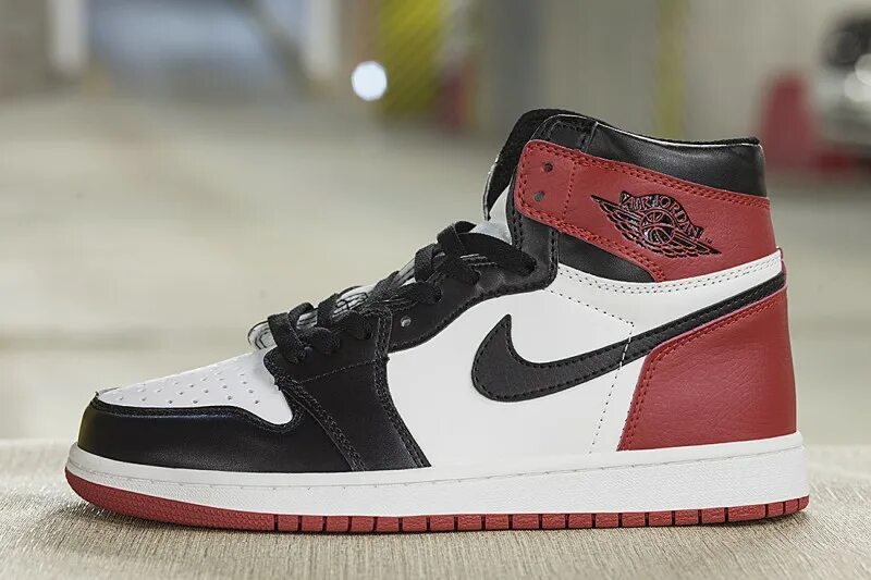 Nike air jordan 1 black toe. Nike air jordan 1 black white. Nike air jordan 1 red. Air jordan 1 mid. Nike jordan 1 red.
