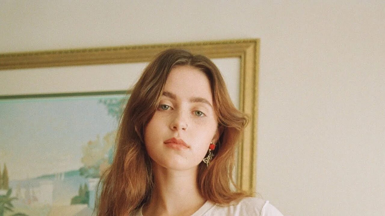 Clairo певица 2020. Инди рок певицы. Clairo переводы песен. Clairo. Clairo immunity.