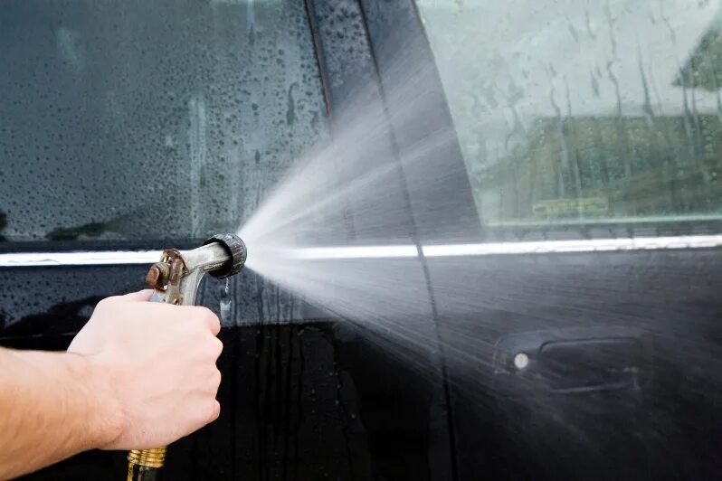 Течет автомойка. 601-812. Car wash автомойка. Car washing. Автомойка форма.