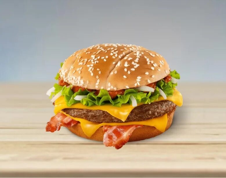 Биг мак макдоналдс. Бургер с беконом в макдональдсе. Бекон макдональдс. Чикенбургер с беконом макдональдс. Бекон макдональдс.