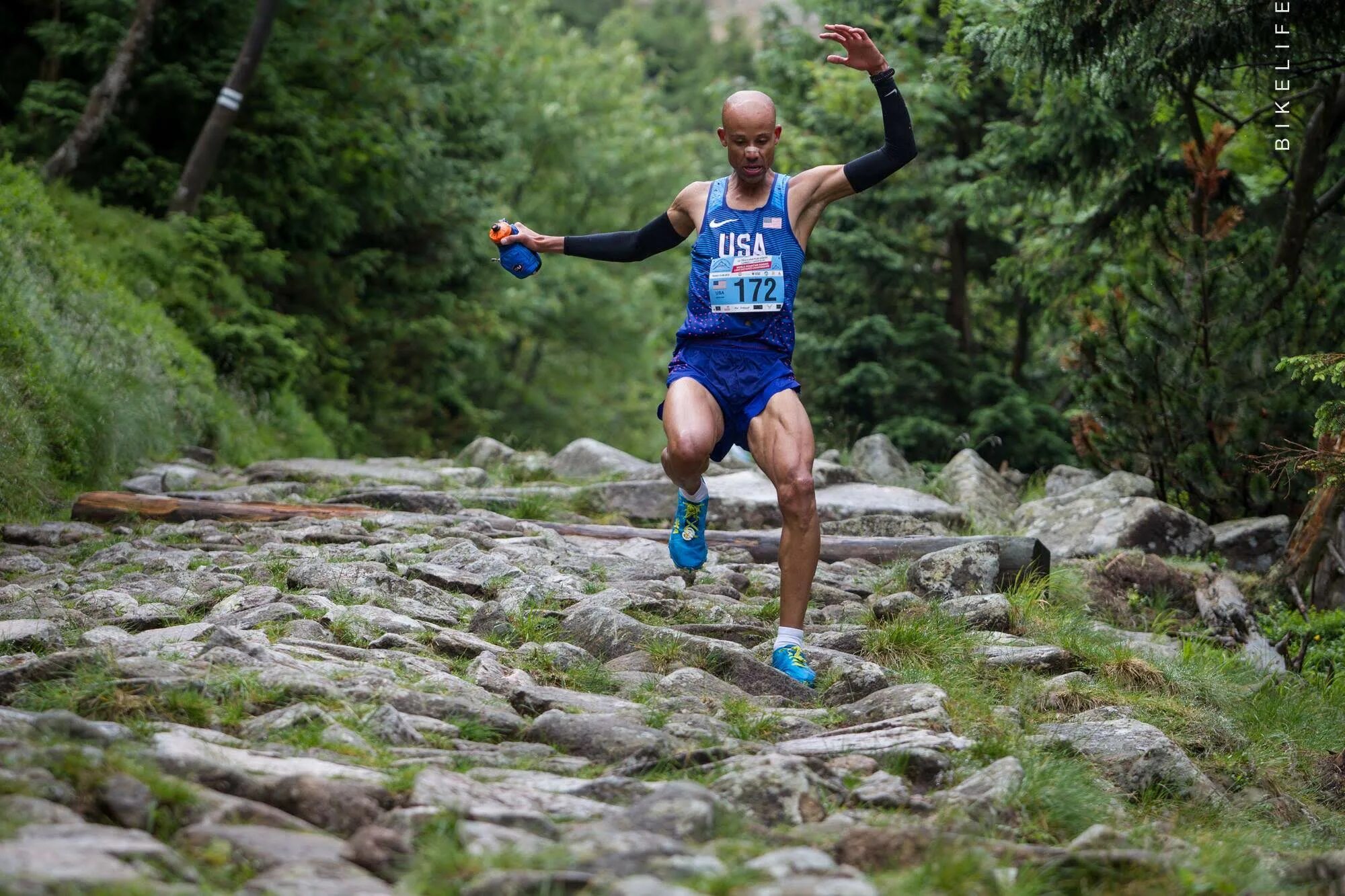 Running world. Бег в горах. ультра трейл раннер. trail running рекордсмены. mountain runner.