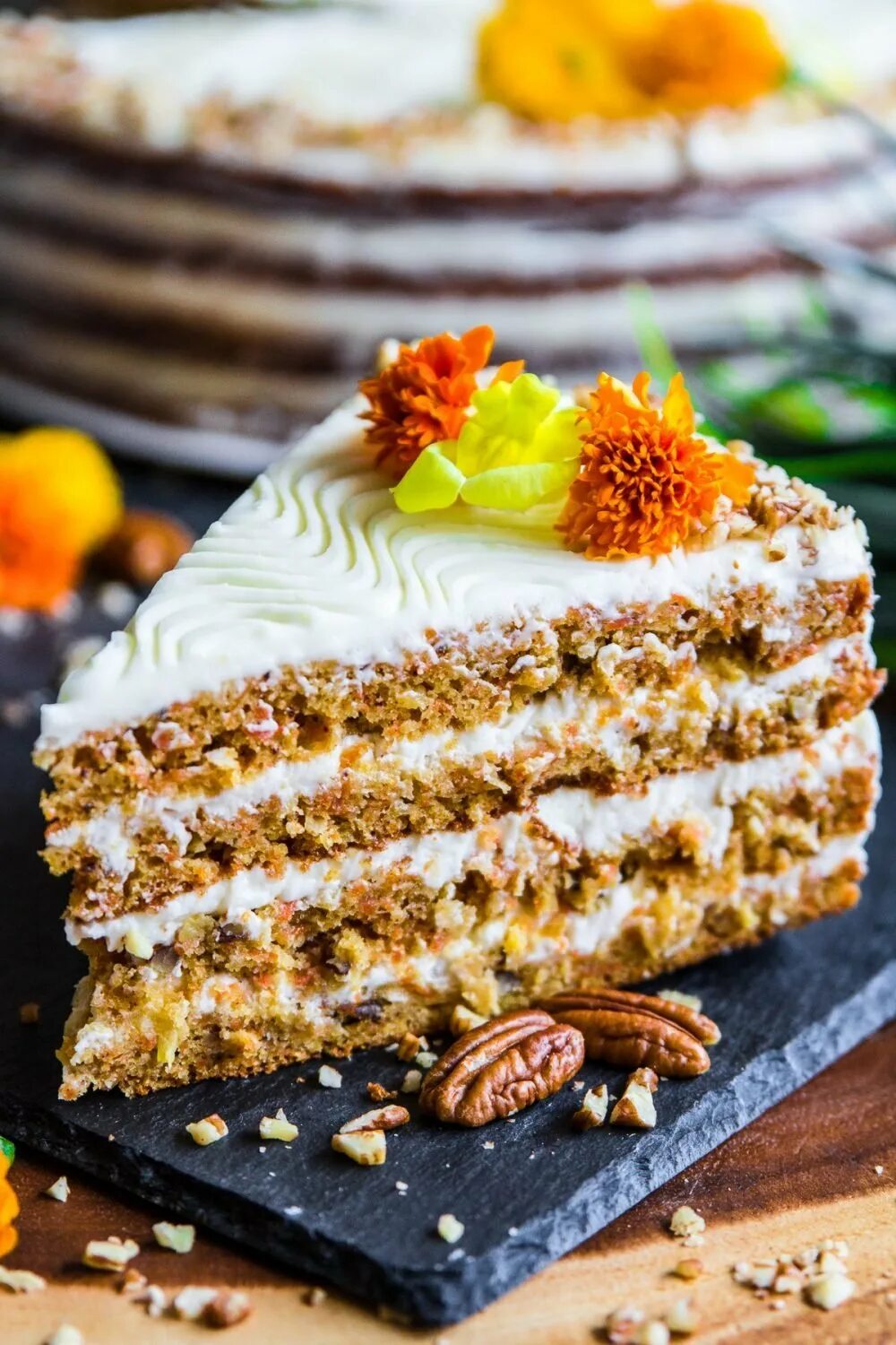 Рецепты классических тортов с фото. Морковный торт Carrot Cake. Морковный торт Шоколадница. Кэррот кейк торт. Торт морковный Панчо.