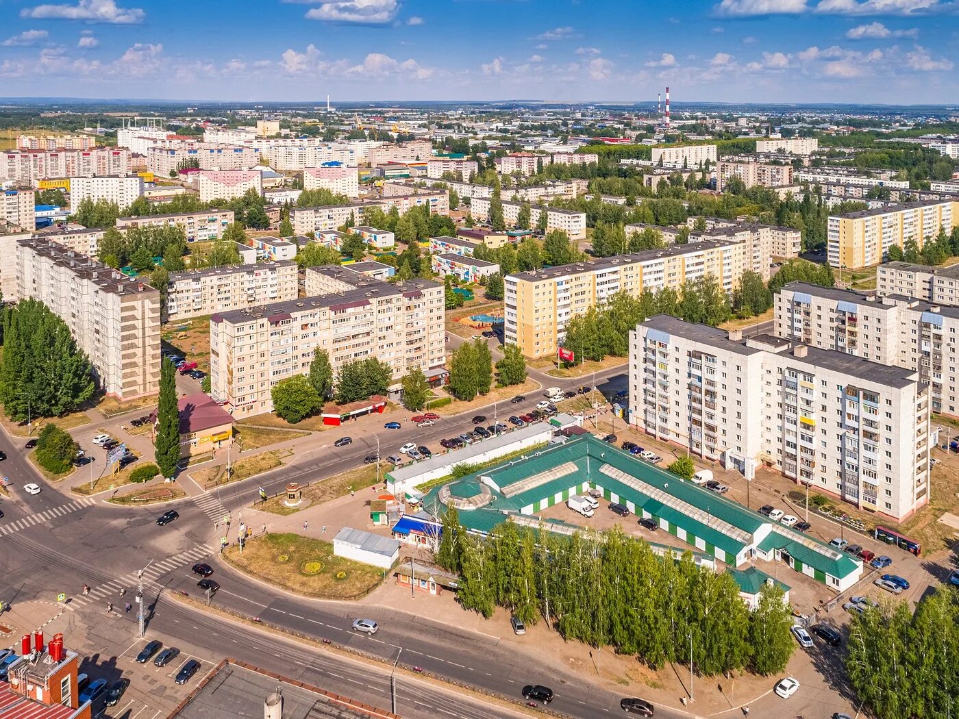 Яратами нефтекамск. Башкирия Нефтекамск. Нефтекамск города Башкортостана. Площадь города Нефтекамск. Нефтекамск центр города.