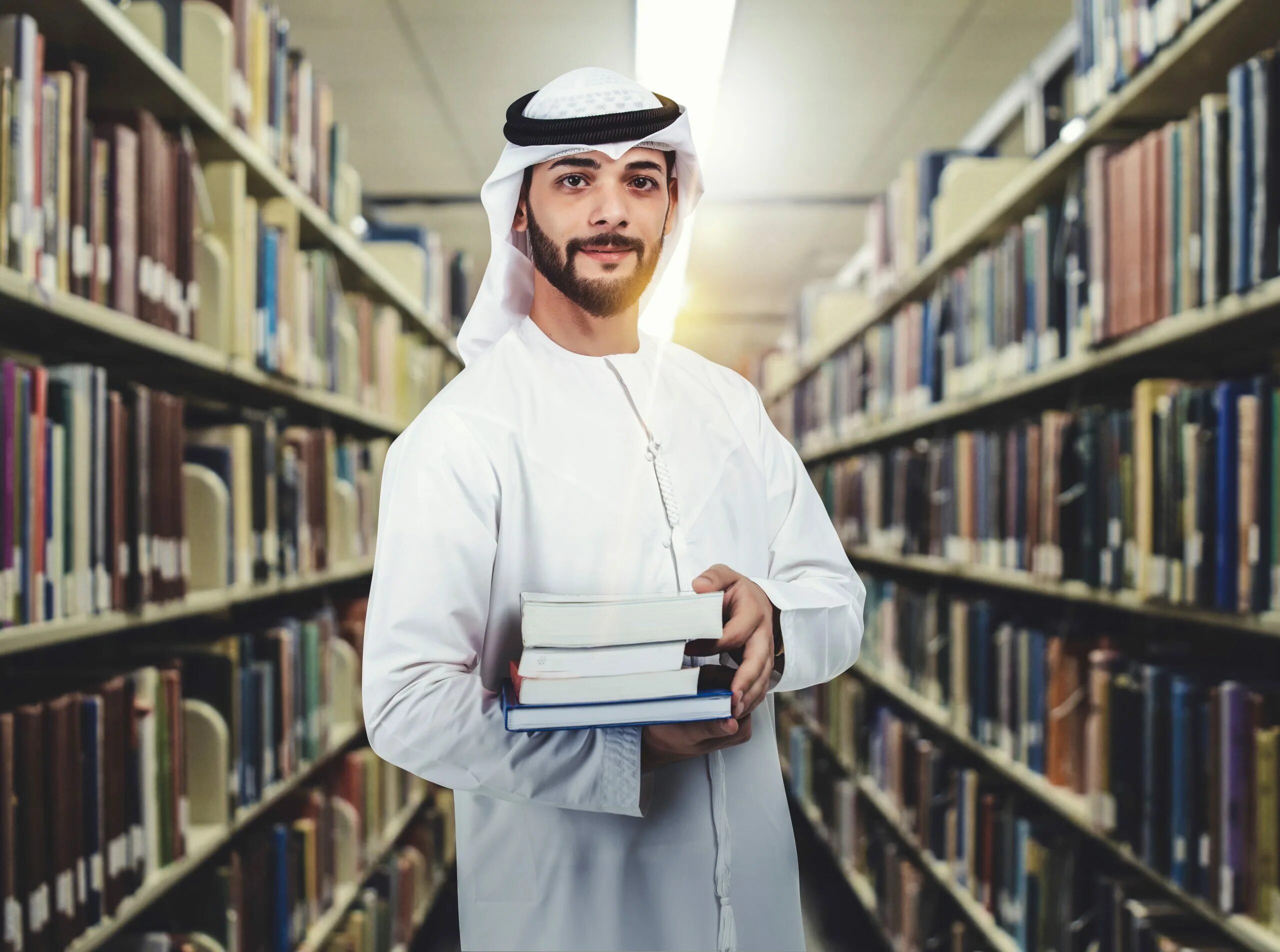 Арабский студент. Студенты арабы. Студенты в ОАЭ. Библиотека арабов.
