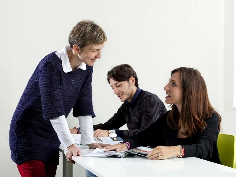 курсы английского для взрослых. курсы в великобритании. педагог в великобритании. преподавание иностранного языка. анна преподаватель.