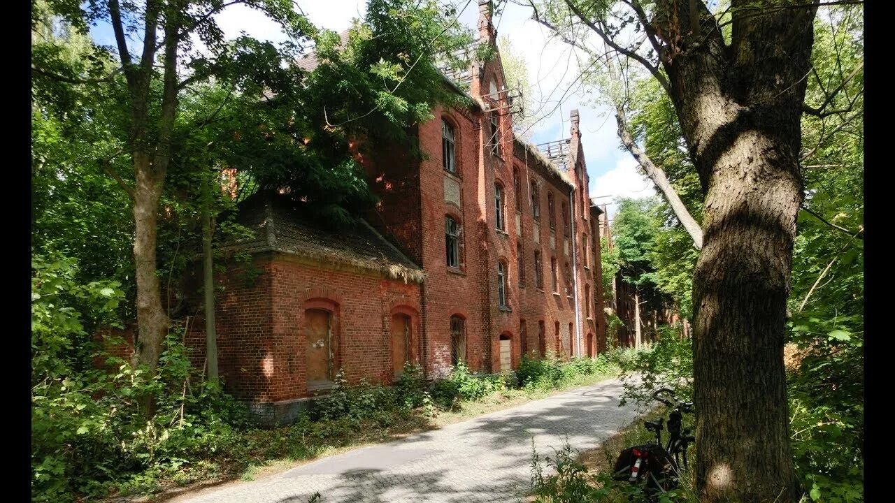 Ютербог 1321 мсп. 133 зрбр згв ютербог. Военный городок в ютербоге. Гсвг ютербог. Знак гсвг ютербог.