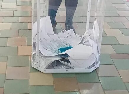 Бюллетени залили зеленкой