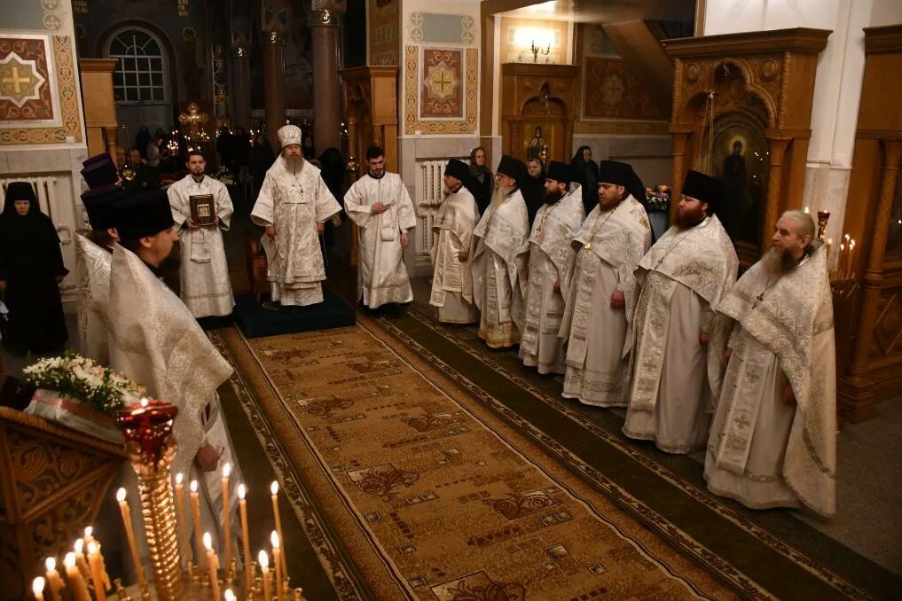 отпевание епископа антония. схимонахиня антония фото. похороны митрополита антония сурожского. феофилакт моисеев похороны. отпевание митрополита антония сурожского.