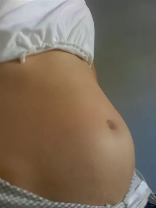 9 неделя больших девочек. Живот на 9 неделе беременности. Pregnant belly at 23 weeks.