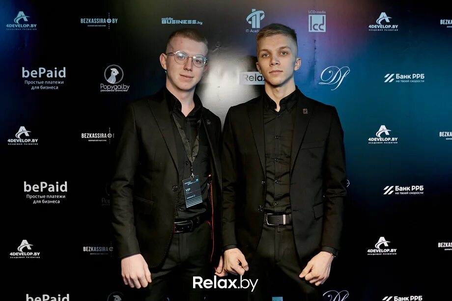 Global store. Виджет на геткурсе что это. Глобал работа отзывы. Глобал работа. Глобал вакансии.