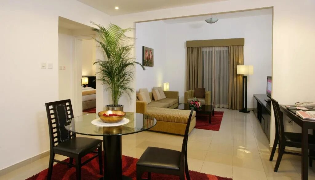 Ramada hotel suites ajman 4 питание. Ramada suites 4. Ramada hotel & suites by wyndham ajman 4*. Ramada hotel 4 аджман. Ramada suites ajman 4.