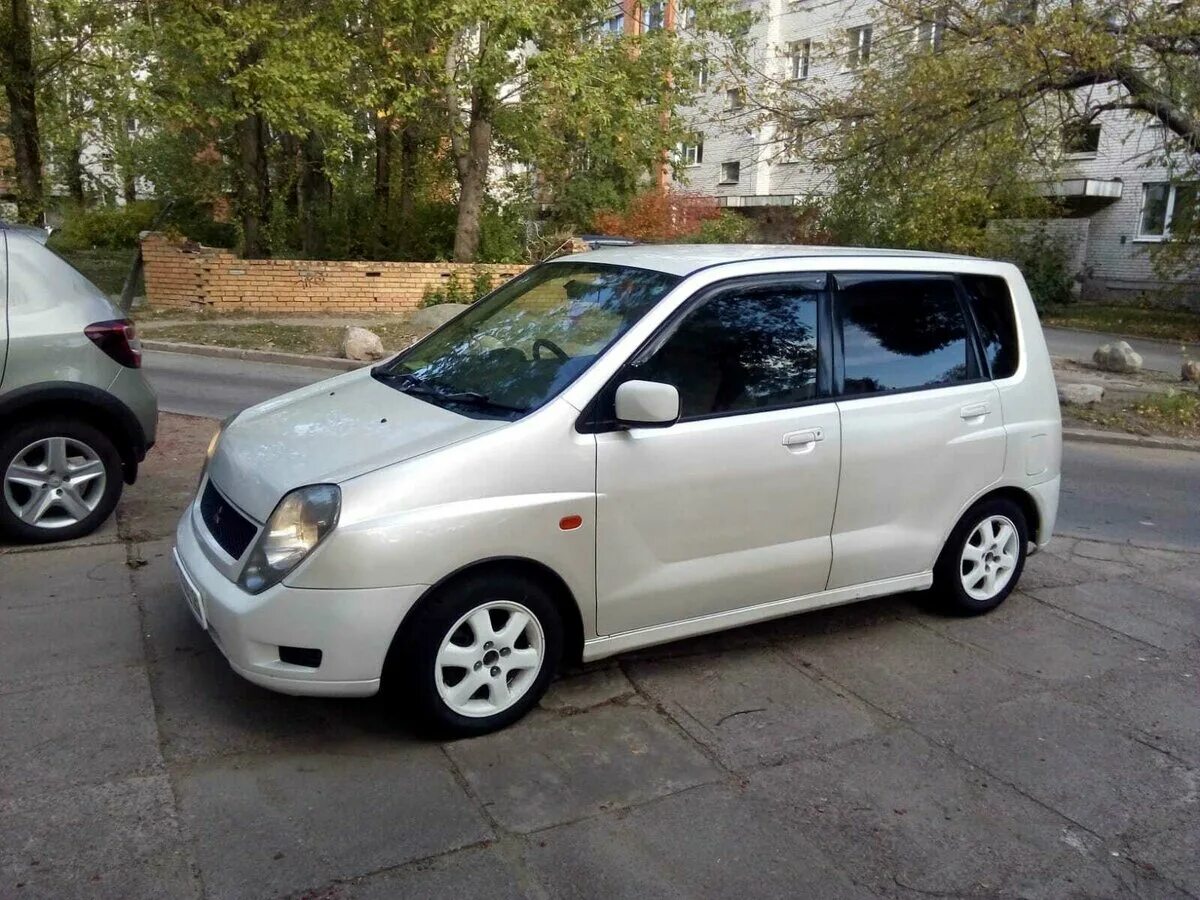 Митсубиси динго купить. Мицубиси Динго. Mitsubishi Dingo 1.5 at, 2000. Mitsubishi Dingo 2000. Mitsubishi Dingo 1.5.