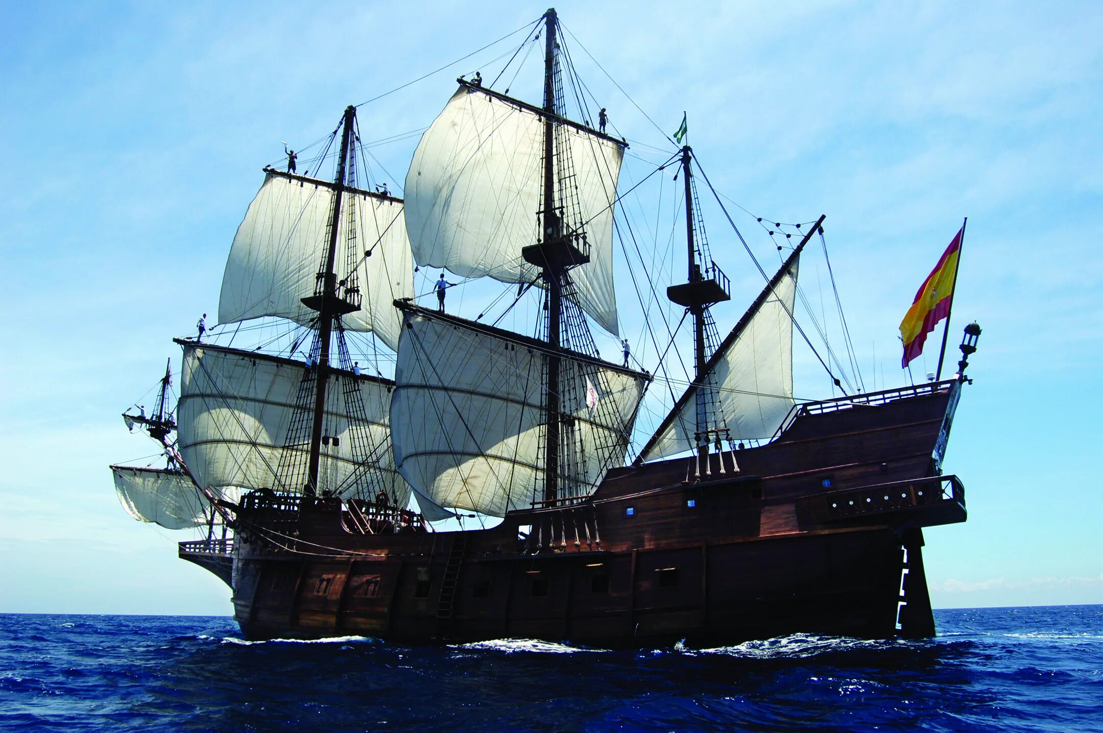 Испанский Галеон 17 века. Испанский Галеон 16 века. Галеон корабль 17 века. Галеон корабль испанский. Фрегат отличается
