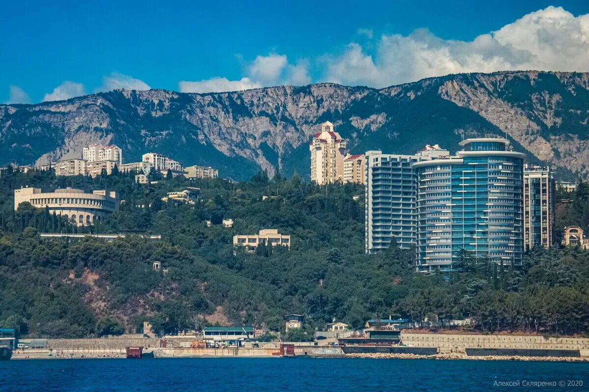Аймака ялта. Приморский парк ялта. приморский парк ялта вид сверху. приморский парк им. ю.а. гагарина ялта. приморский парк 2 ялта.