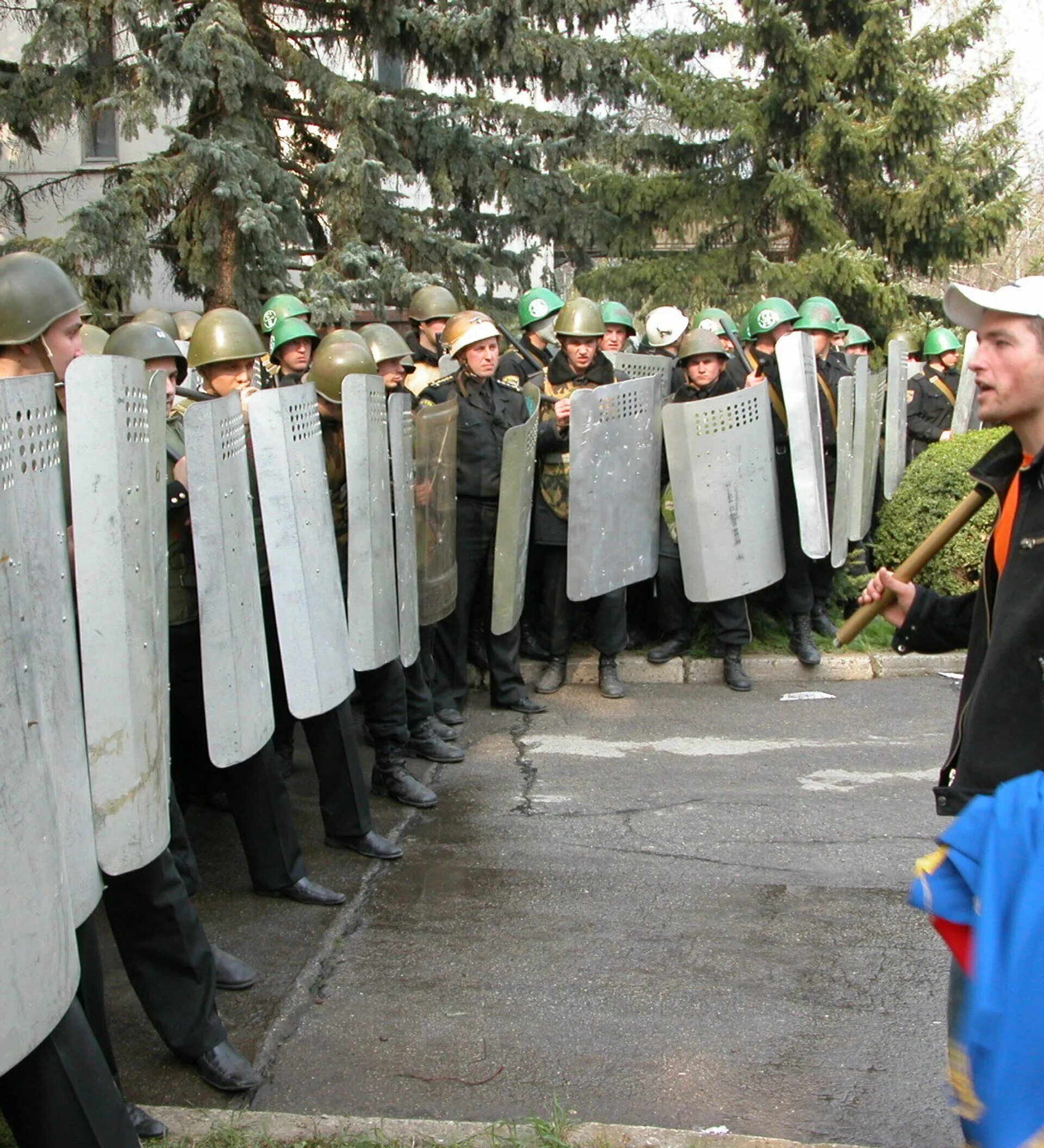 7 Апреля 2009 беспорядки в Кишинёве. Беспорядки в Молдове 2009. Кишинев событие