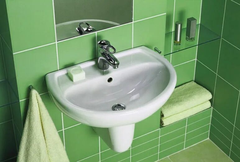Ставим раковину в ванную. Раковина в ванную. Умывальник в ванную комнату. Небольшая раковина для ванной. Раковина (сантехника).