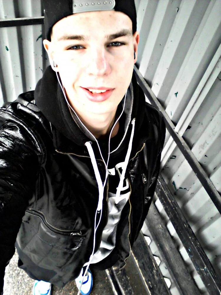 Лицо крутого пацана. Брайс холл 2022. Круты 19 18. Корреа футболист интер. Ману риос в 15.