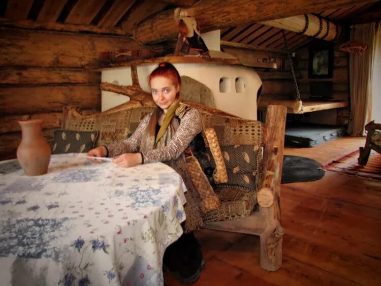 Землянка жилище древних славян. Живопись григория чайникова. Землянки древних славян. Светёлка в крестьянской избе. Изба дрочильня.