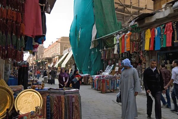 Часть большого каира 4 буквы. Базар в районе Хан Эль Халили в Каире. Рынок Хан Эль-Халили кратко. Экскурсия на полдня по ночным базарам Хан-Эль-Халили,. Халилуллоҳи Халилӣ.