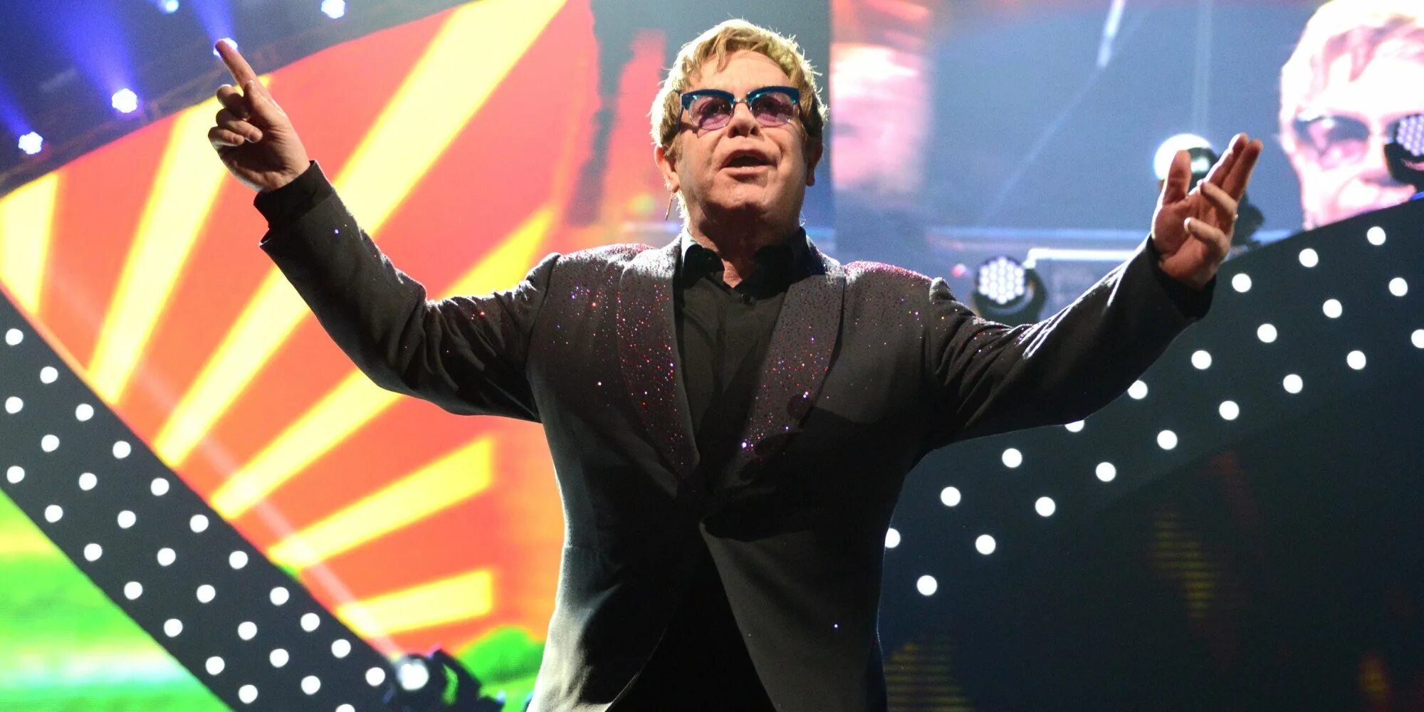Elton john rock. Elton John 2000. Элтон Джон 2000. Элтон Джон обои. Элтон Джон обои на рабочий стол.