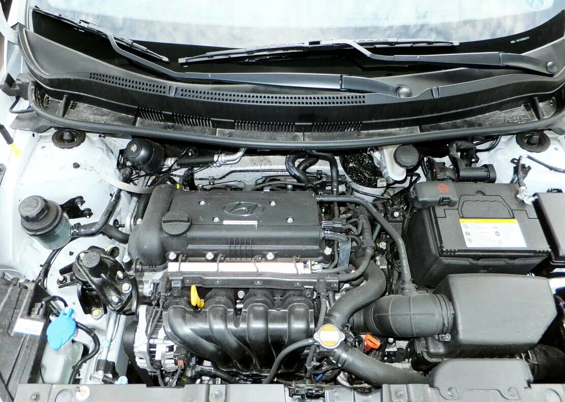 4. хендай солярис где стоит. 6 автомат. клапан картерных газов хендай солярис 1. номер двигателя solaris 1.