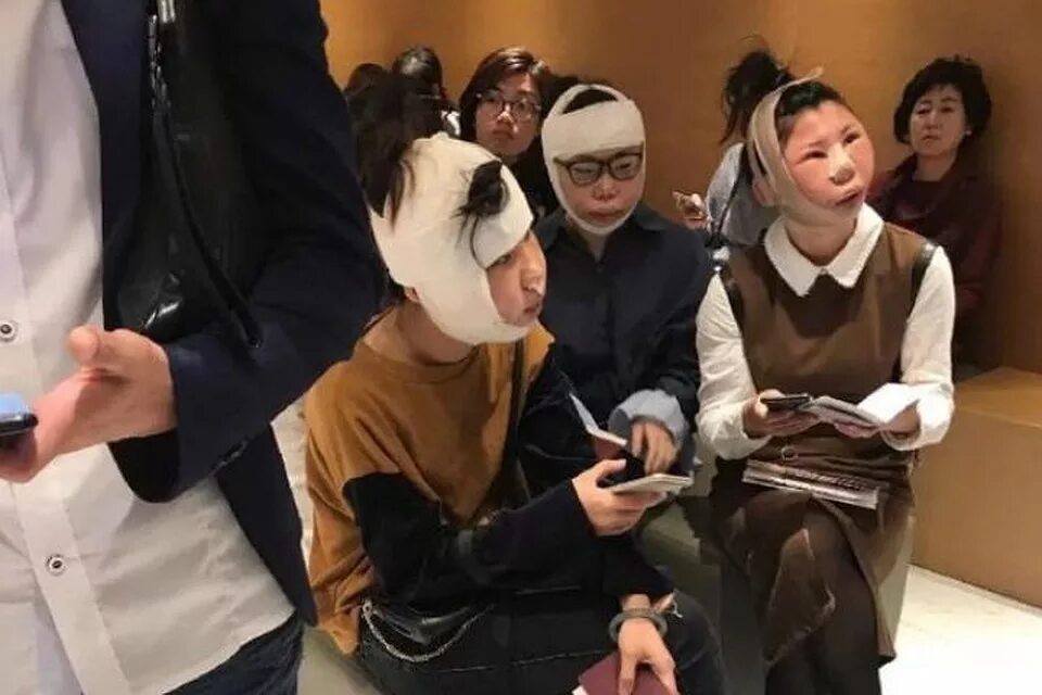 Перевязка чистой послеоперационной раны. Домой после операции. Лежачий пенсионер. Лежачий больной. Материалы в перевязочном кабинете.