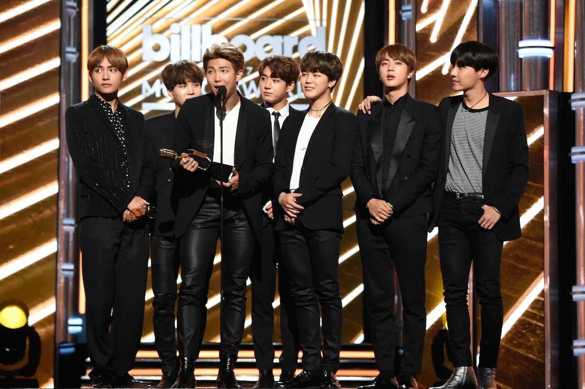 Бтс на премии. BTS 2017. БТС билборд 2017. BTS BBMAS 2017. BTS на Billboard Awards 2018.