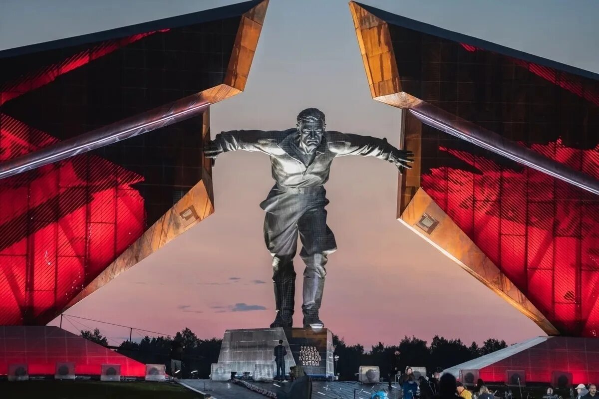 Поныри памятник курская битва. Памятник поныри новый. Поныри мемориальный комплекс 2023. Поныри мемориальный комплекс тепловские высоты. Героям северного фаса курской дуги.