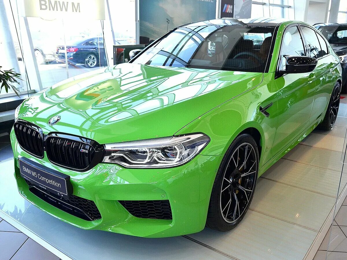 Зеленая м5. BMW m5 f90 Competition зеленая. BMW m5 f90 Изумрудная. BMW m5 f90 Green. BMW m5 f90 Urban Green.