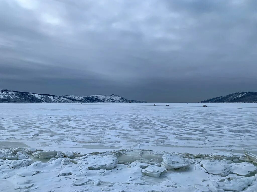 Скорость реки колыма. Нюкля Магадан. Пляжи Колымы. Колыма море. Какое море на Колыме в Магадане.