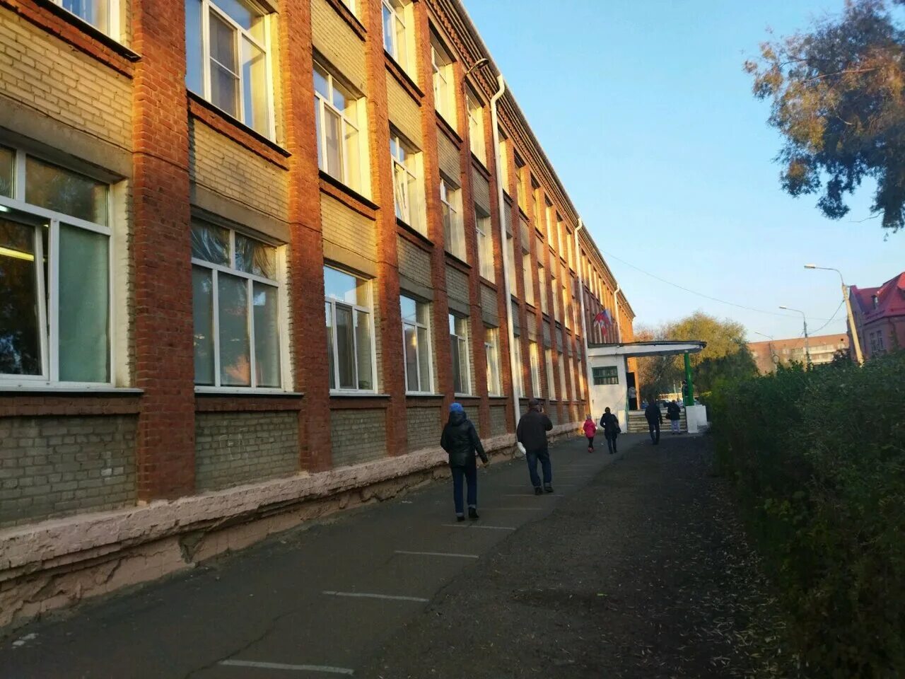 Гбоу школа 113 москва учителя. Школа номер 113 москва. Школа 18 омск. Школа 113 улица академика арцимовича. Школа 91 омск.