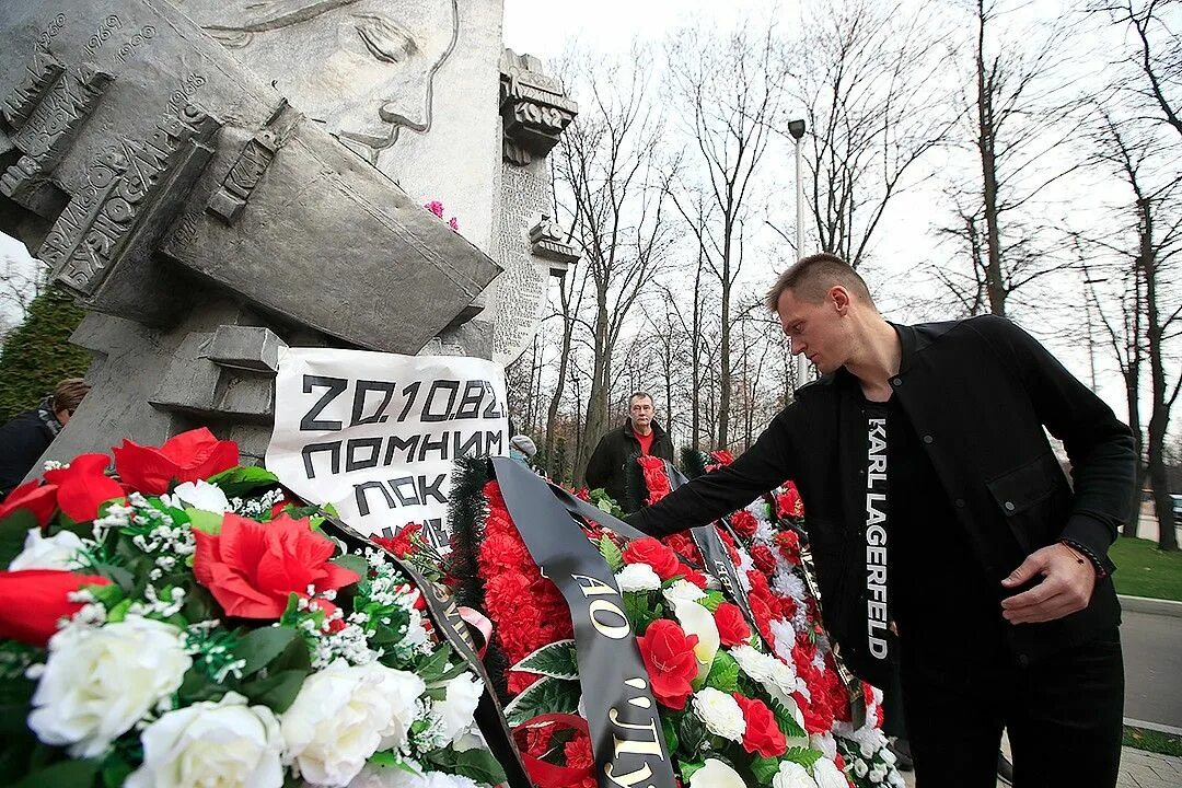 Трагедия 20 октября 1982 в Лужниках. Памятник погибшим 20 октября 1982 года в «Лужниках».