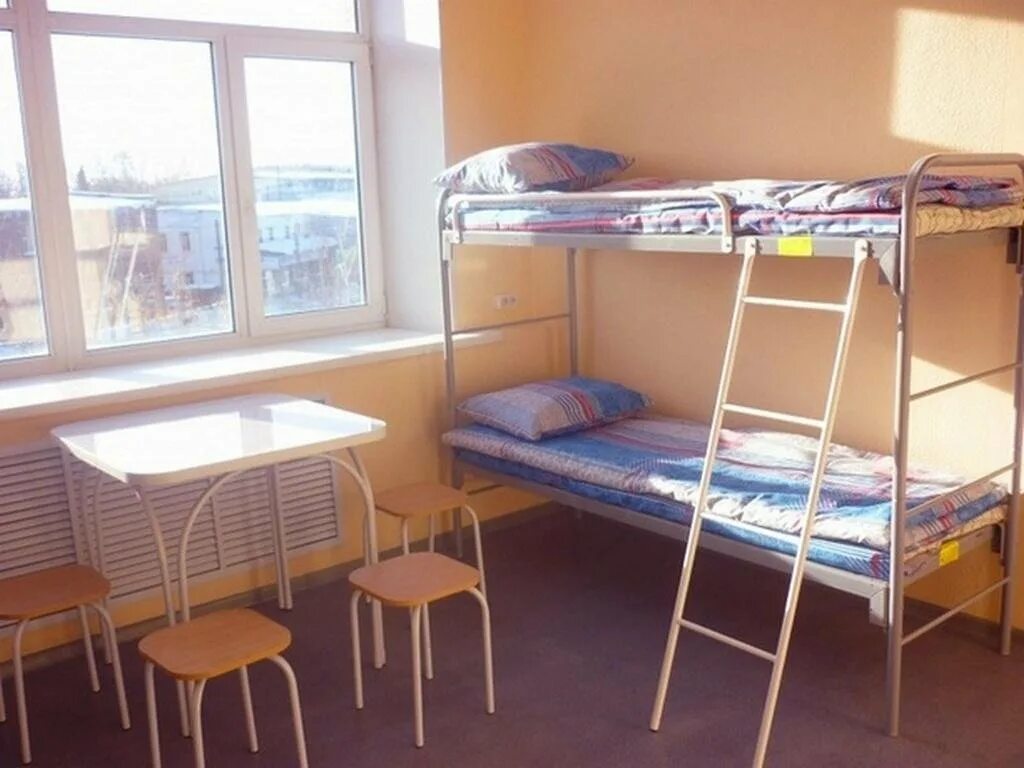 Комната на сутки семейка. Хостел 72 тюмень. Кровати койко место. Койко. Койко гостиница.