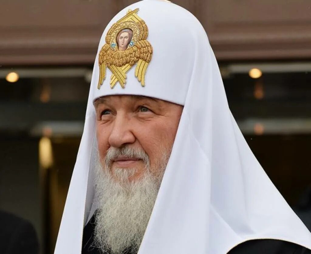 Патриарх московский кирилл гундяев. Кирилл гундяев. Патриарх кирилл 2000. Кирилл гундяев дом. Патриарх кирилл дом.