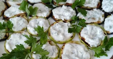 Баклажаны со сметаной и чесноком
