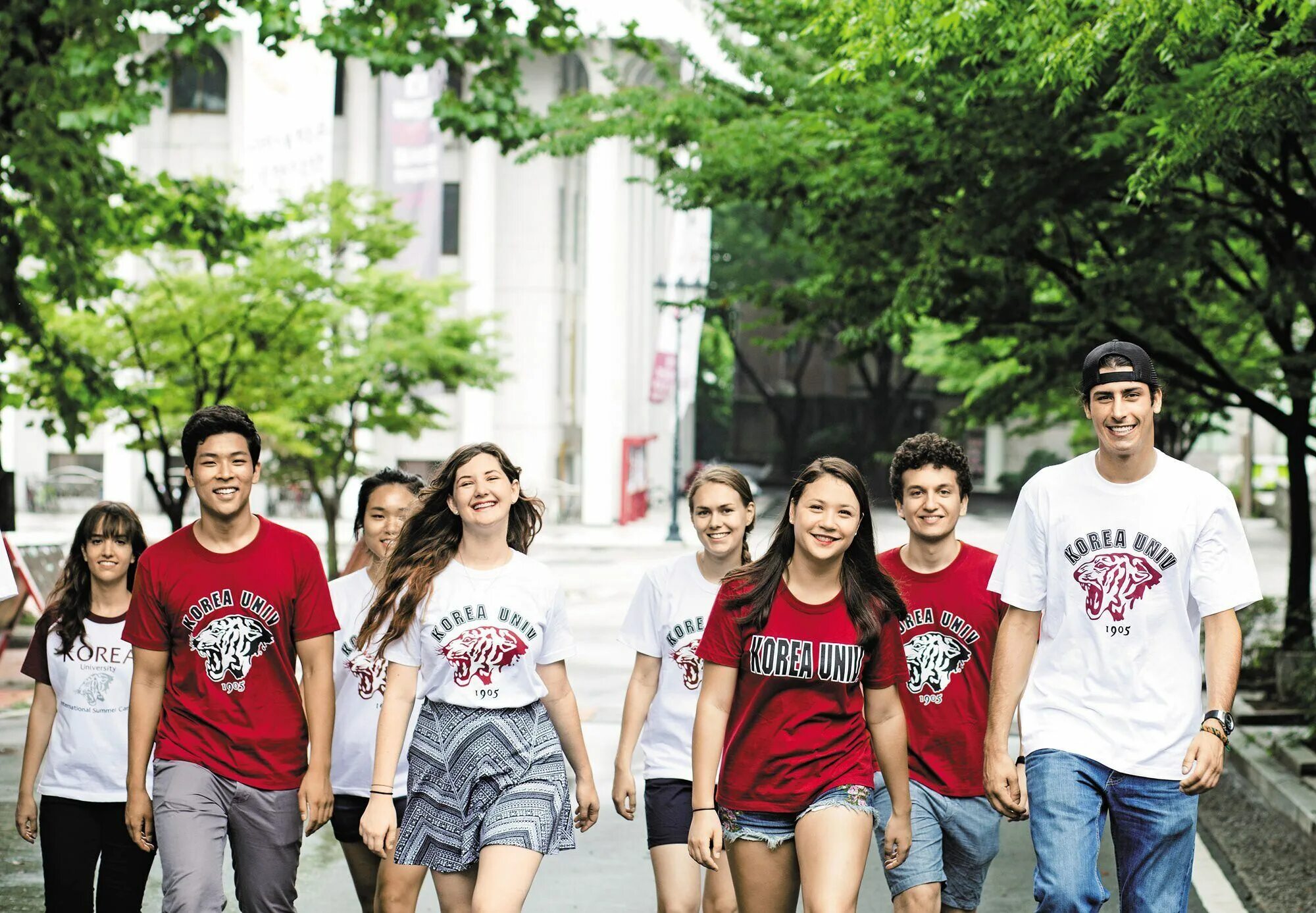 2 university program. Университет korea university. университет коре в южной корее. южная корея студенты университеты. корейские студенты.
