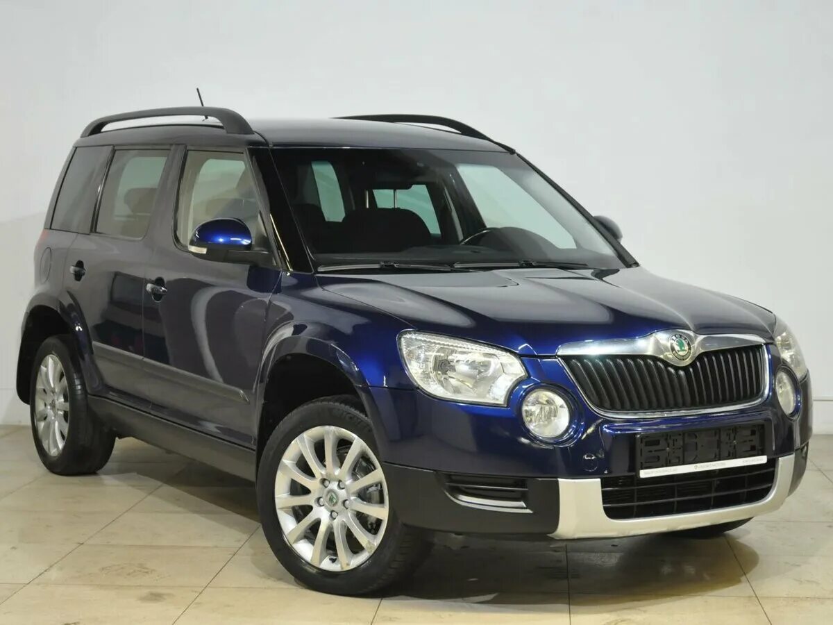 Шкода йети 2012 год. Skoda Yeti 2012. Skoda Yeti 1.2. Шкода етти синяя. Шкода Йети 1.2 2012.