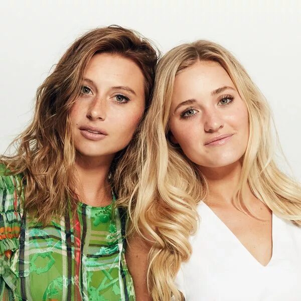 Группа Aly & AJ. Aly AJ сейчас. Aly AJ 2021. Aly AJ 2022. Песня подруг новая