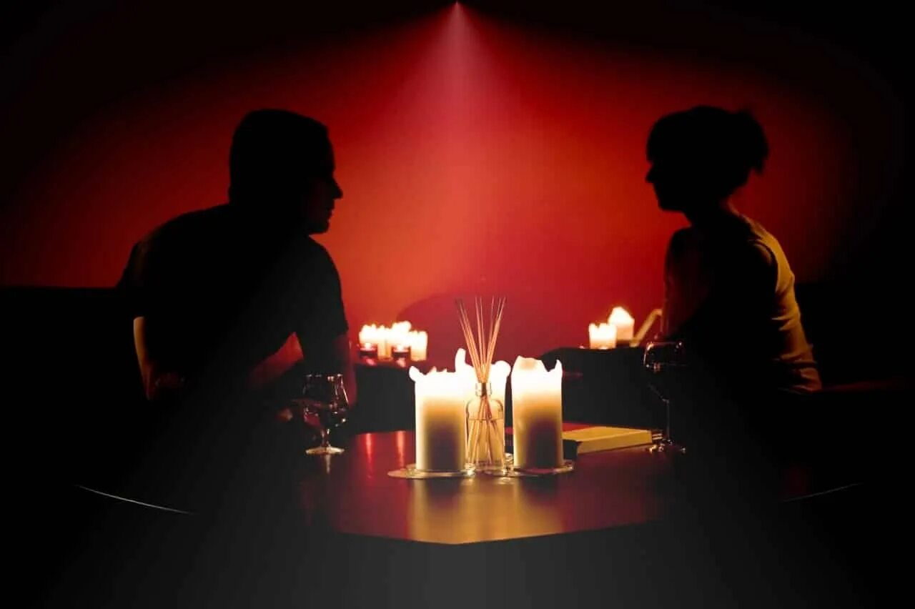 Часто вечером. Романтика при свечах. Романтичный ужин при свечах. Вечер при свечах. Вечер для двоих.
