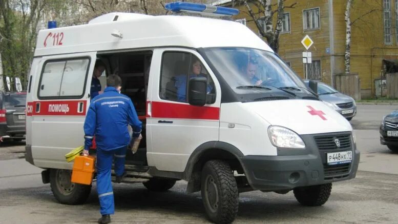 Скорая прогород. Скорая сыктывкар. Скорая сыктывкар. Ухтинская скорая помощь. Сотрудники станции скорой медицинской помощи сыктывкар.