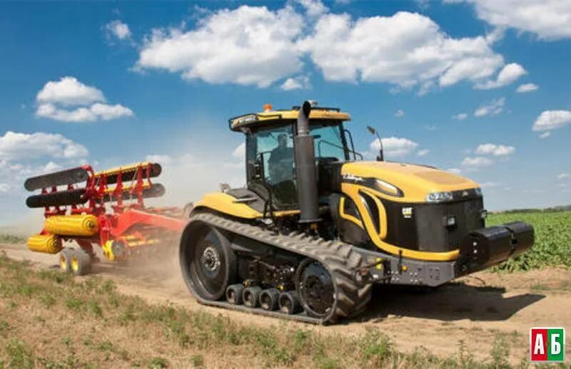 Трактор challenger. Challenger mt800. трактор челленджер мт 800. челленджер трактор гусеничный мт875. challenger mt865e.