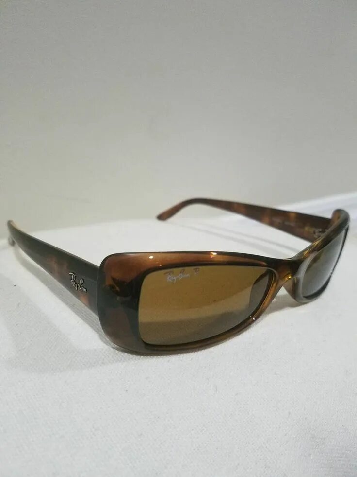 Ray ban made in italy красные. Очки italy sport. Диван bb italia. Ray italy. Ray italy.