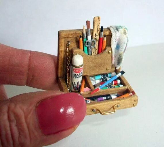 Fill in miniature artistic box. Миниатюрные вещи. Миниатюра для кукол предметы. Миниатюрные вещи для кукол. Маленькие предметы для кукол.