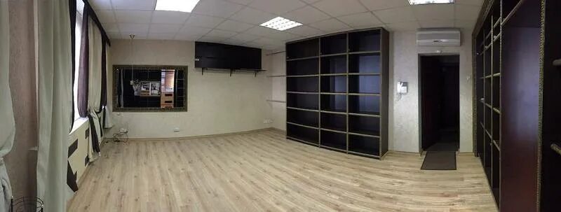 67. 40 квадратных метров помещение. Помещение пустое 50кв. Снять помещения 50 кв. Аренда помещение на первом этаже.