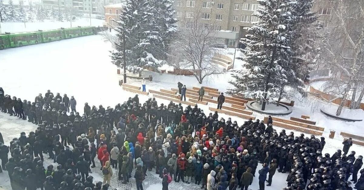 Красноярск митинг 31 января. Красноярск митинг Навальный 31 января. Протесты в Красноярске. Митинг в Красноярске. Поминки навального