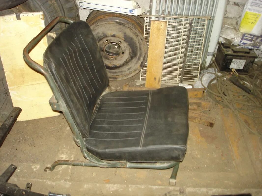 ГАЗ 67 переднее сиденье. Пассажирское сиденье ГАЗ 67. Кронштейн сиденья ГАЗ АА. Задний диван ГАЗ-67.