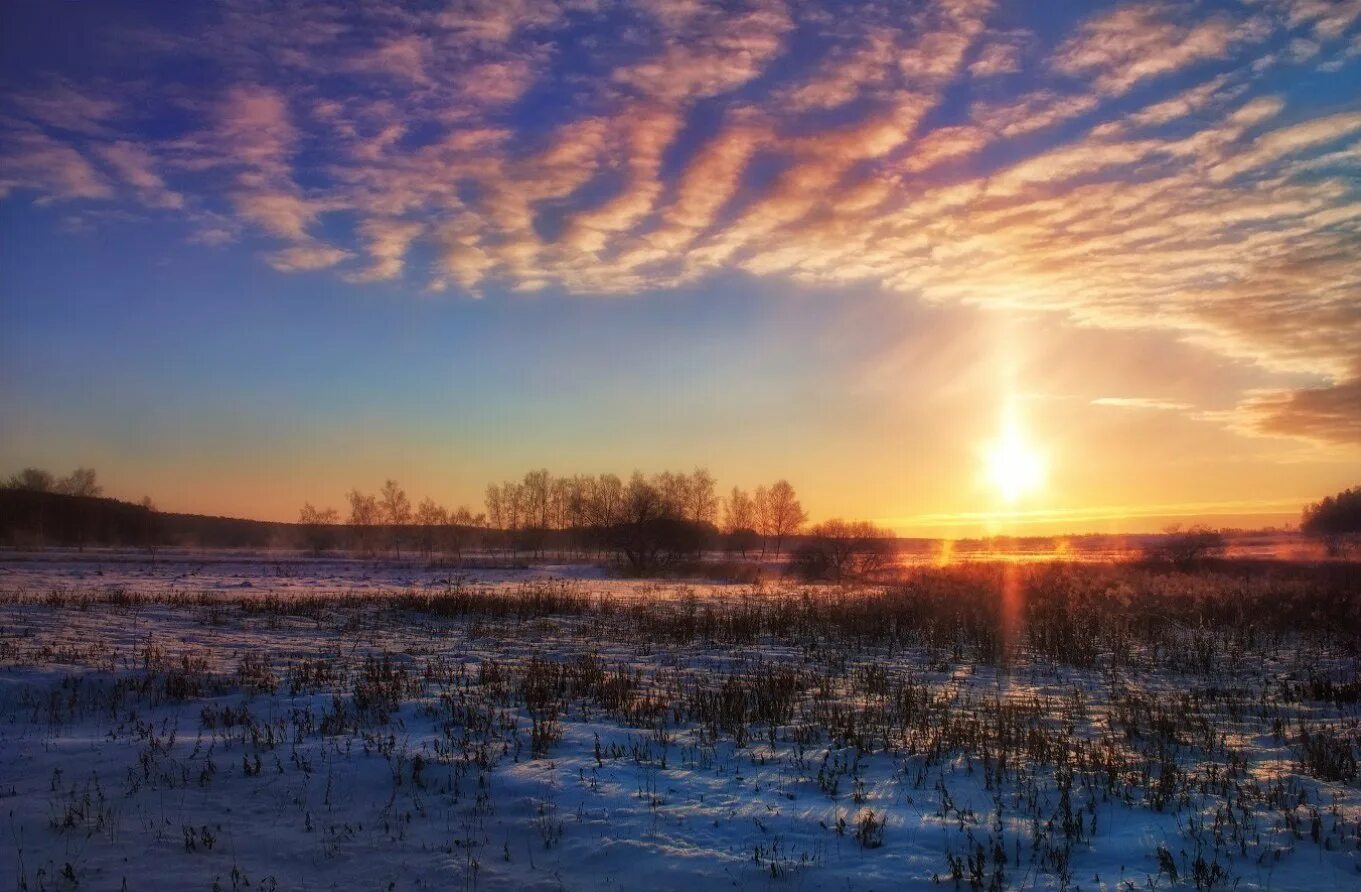 Закат январь. Красивый закат зимой. Рассвет зимой. Зима пейзаж. Зима солнце.