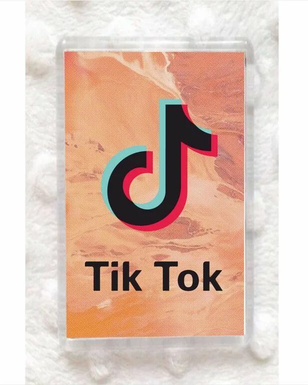 Tadow tik tok. Тик ток. Tik Tok тик ток. Кнопка тик ток. Ежедневник тик ток.