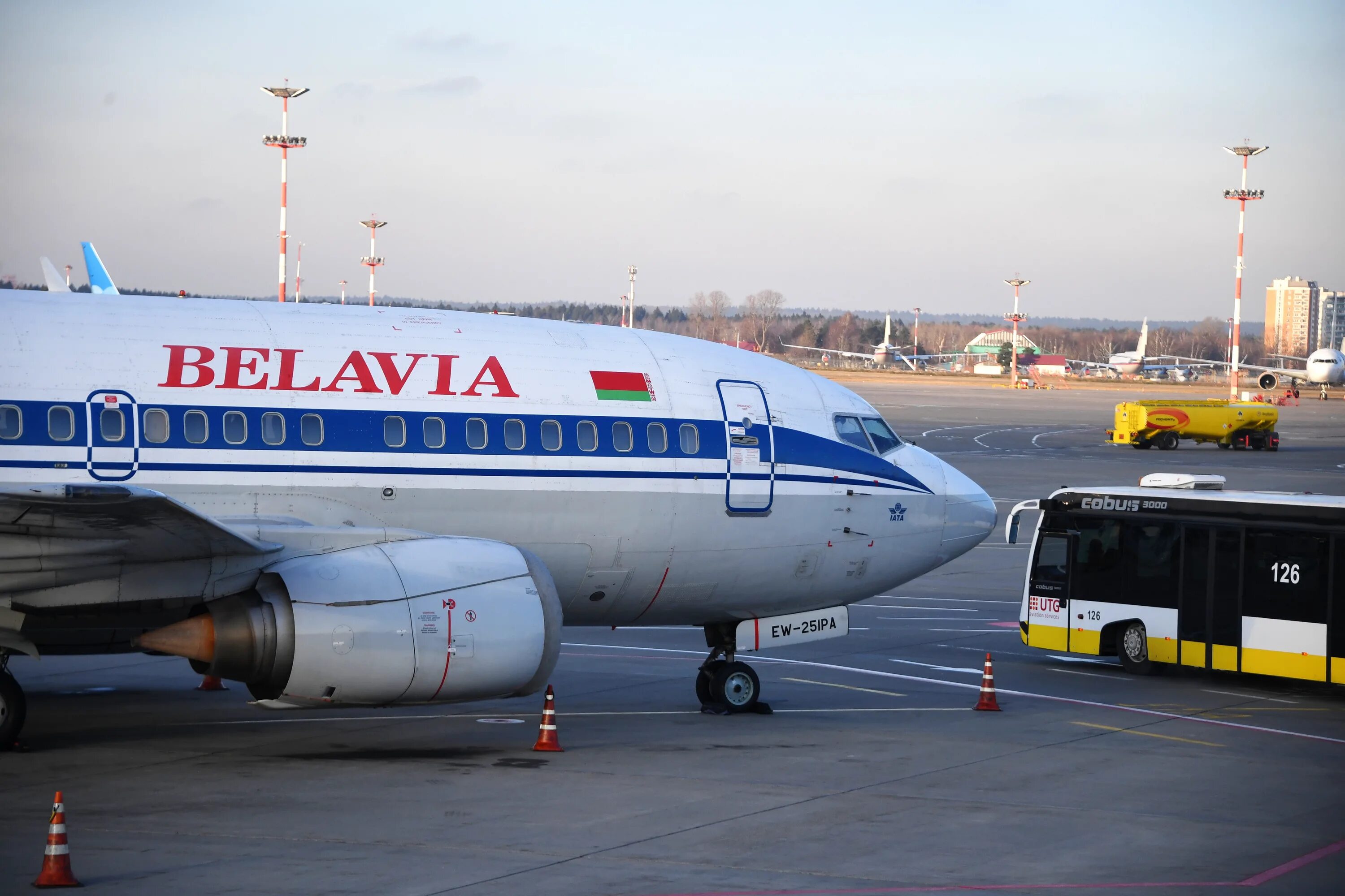 Боинг белавиа. Belavia рейсы. Challenger 850 belavia. Belavia рейсы. Авиапарк белавиа.