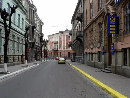 Улица пустынна